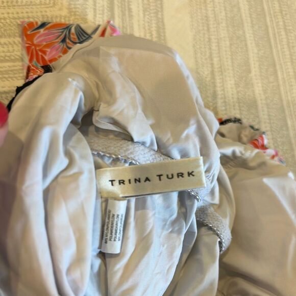 Trina Turk Women’s Tropic Wave Off-the-Shoulder One Piece Swimsuit - Picture 4 of 5